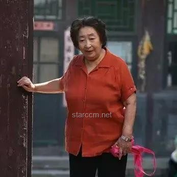著名演员朱媛媛离世引发的影视行业深度洞察：健康、演技与行业发展